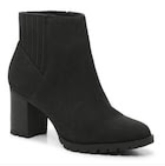 * Kelly & Katie Yona Chelsea Black Ankle Booties with Heels, Size 8.5Wide, NEW - Picture 9 of 9